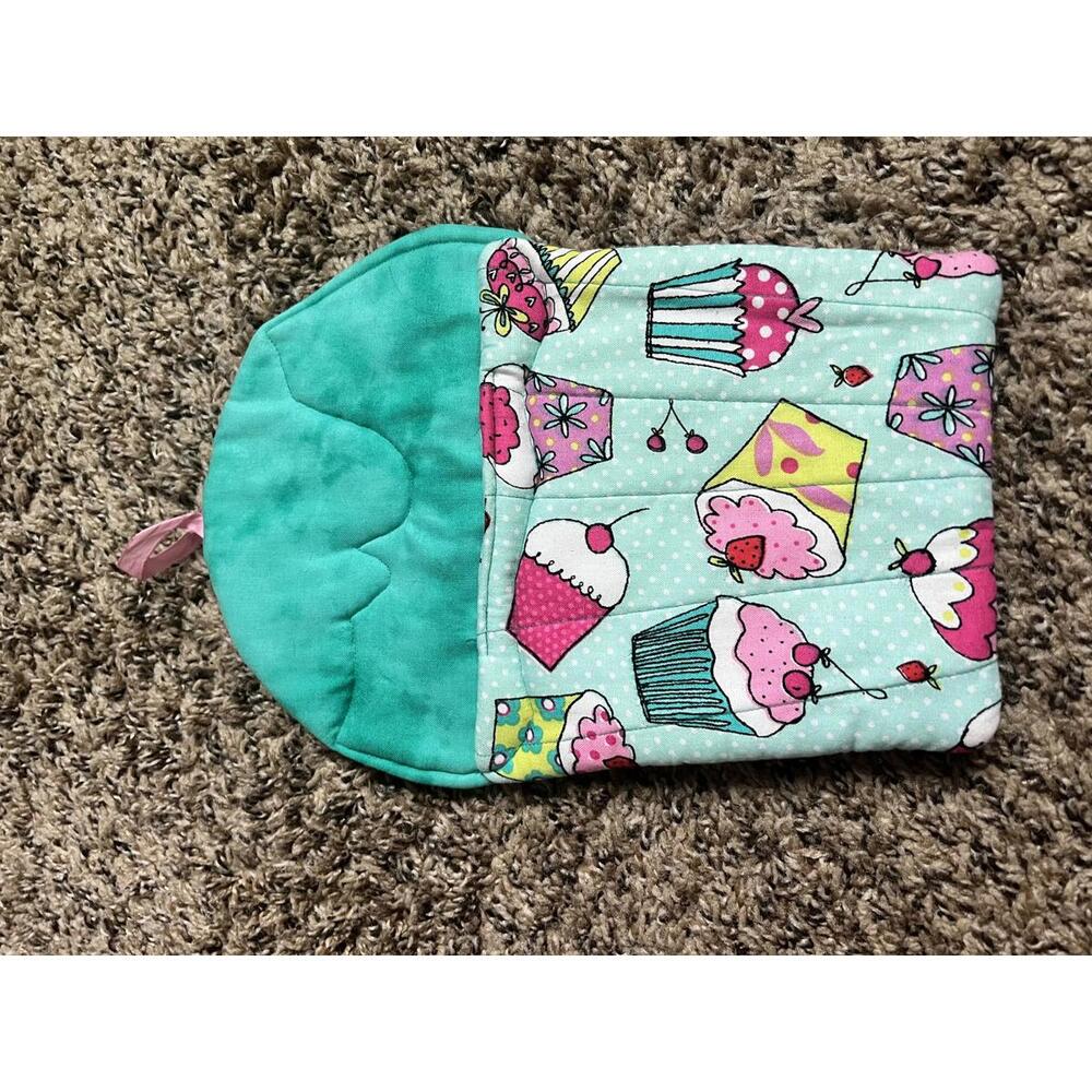 Cupcake Patterned Pot Holder/hot pad. Used Once